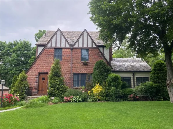 8 Antony Road, White Plains, NY 10605