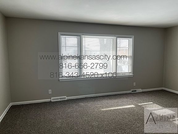 4th image of 14704 E 39th Ter S