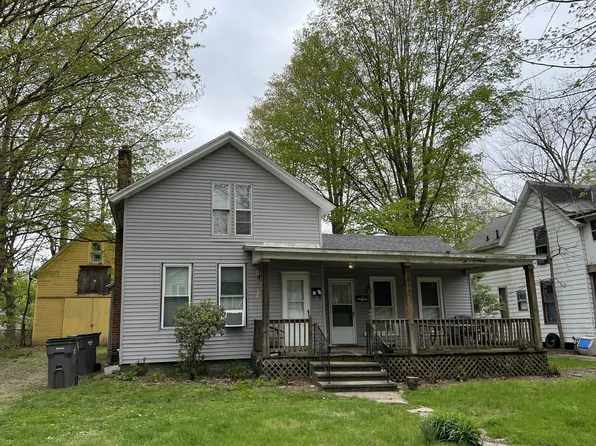 216 S 4th St, Niles, MI 49120