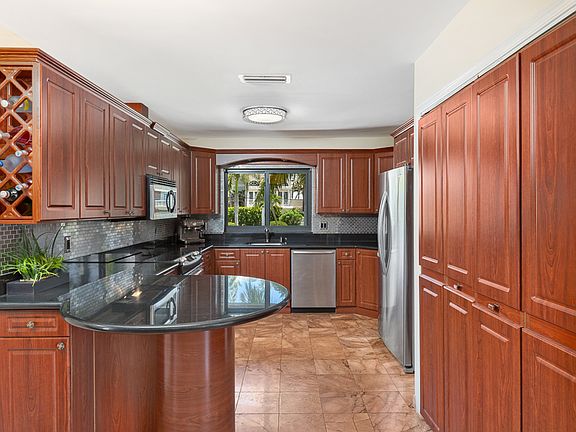 4th image of 4310 S Ocean Blvd