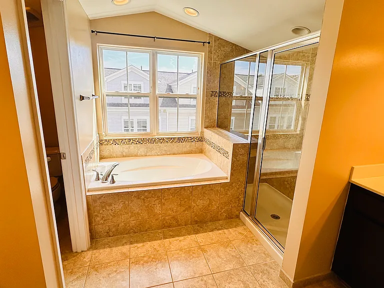 11922 Weybridge Ln — Photo 11