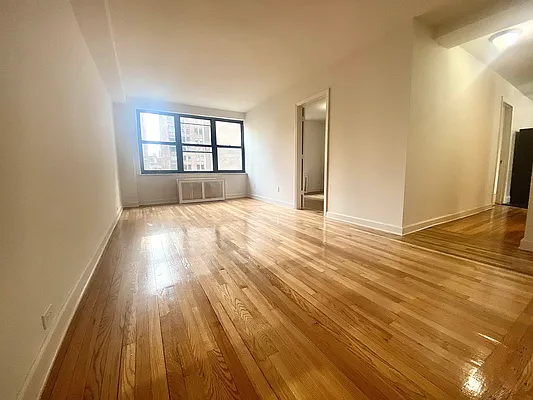 Rented by Bond New York | media 6