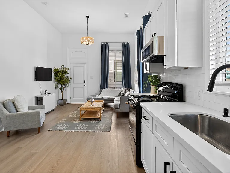 3324 S Saratoga St #201 — Photo 7