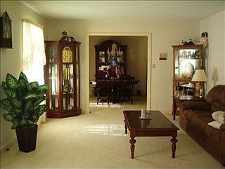 2nd image of 914 Lucerne Dr