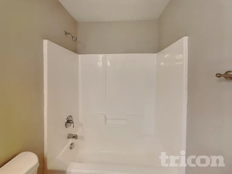 70 Hilldebrant Dr — Photo 16