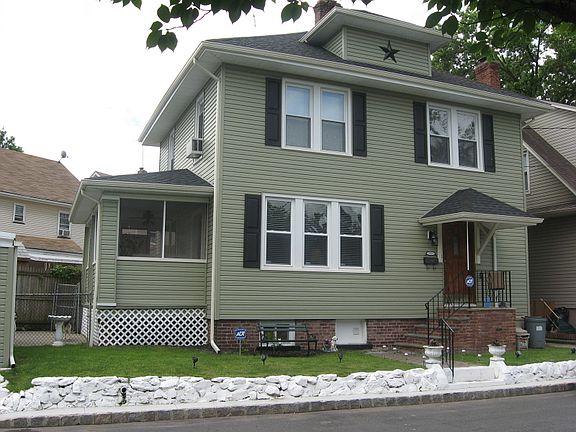 2nd image of 53 Parkway E