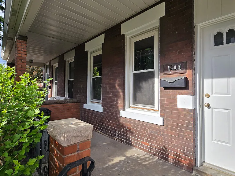 1903 Wayne St — Photo 1