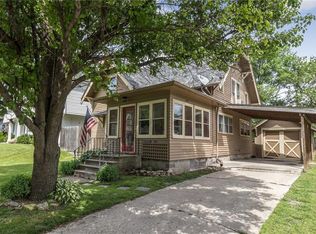 911 8th St, Nevada, IA 50201