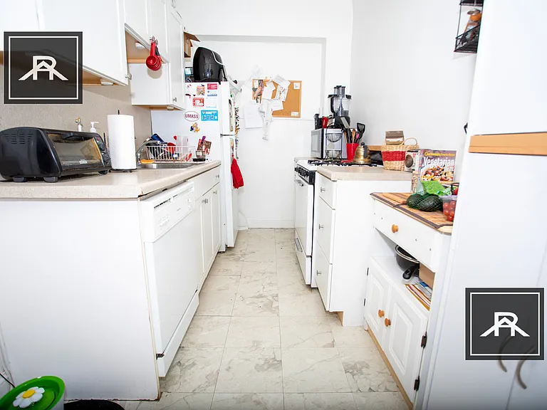 1949 Commonwealth Ave #6 — Photo 1