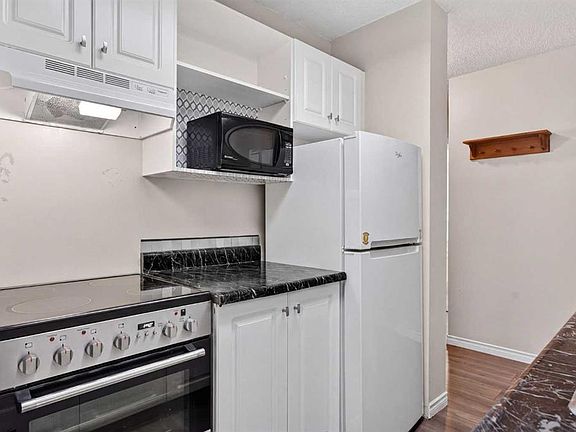 5th image of 231 E Heritage Dr SE #83E