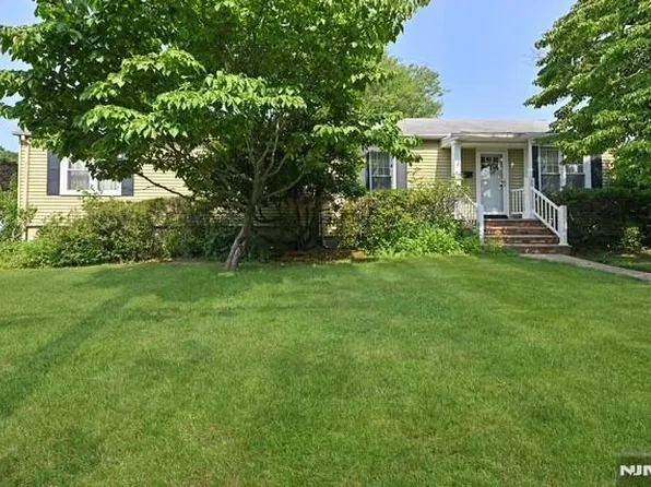 173 Walnut St, Northvale, NJ 07647