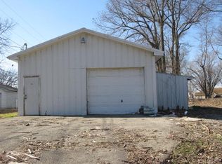 99 William St, Scott City, MO 63780