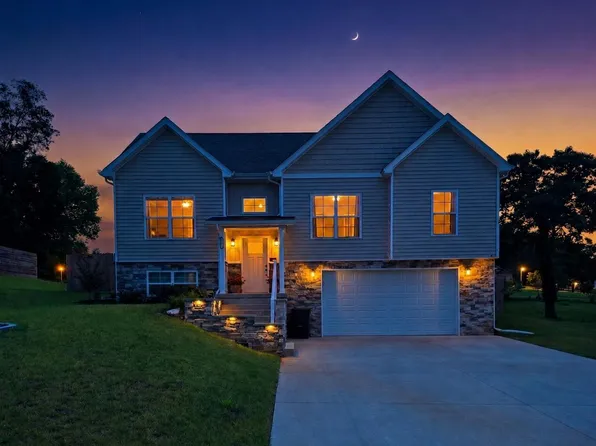 110 Brookhaven Dr, Vine Grove, KY 40175