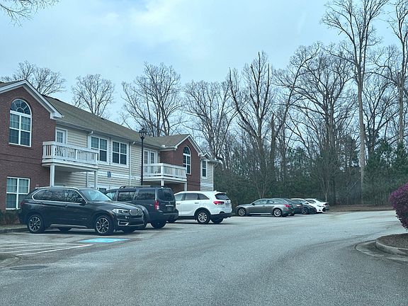 5th image of 1424 Orchard Park Dr