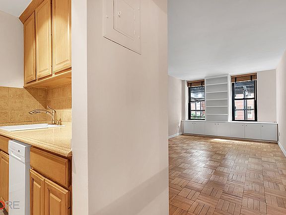 2nd image of 315 W 55th St APT 1E