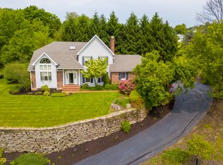 27 Rice Ct, Dallas, PA 18612