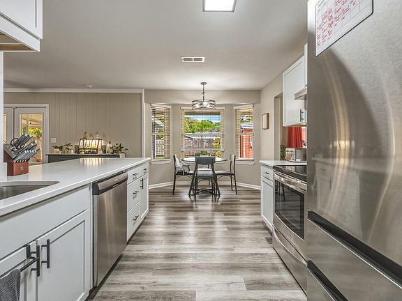 4th image of 106 Dartmouth Way
