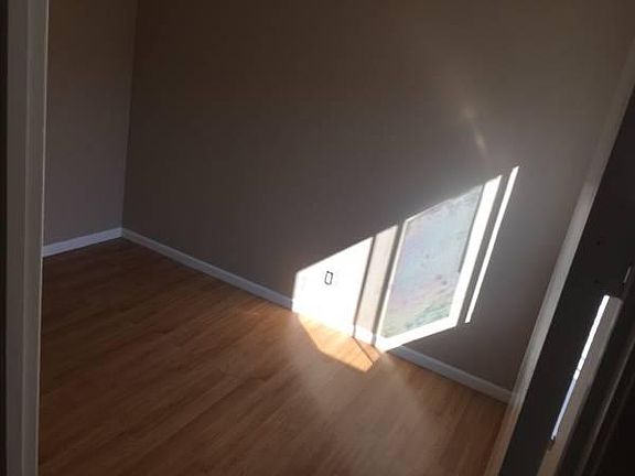 4th image of 479 Sieber Ct