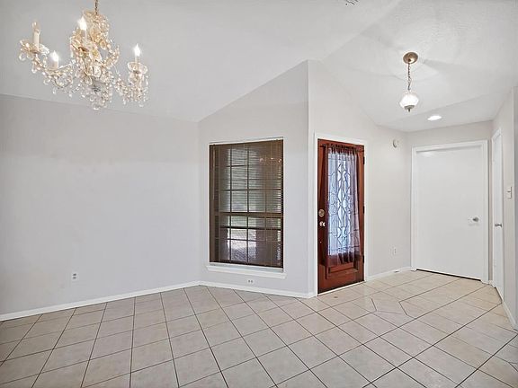 4th image of 10908 Mulberry Ct