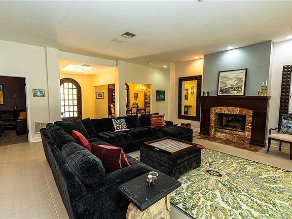 3rd image of 15305 Eaton Ct