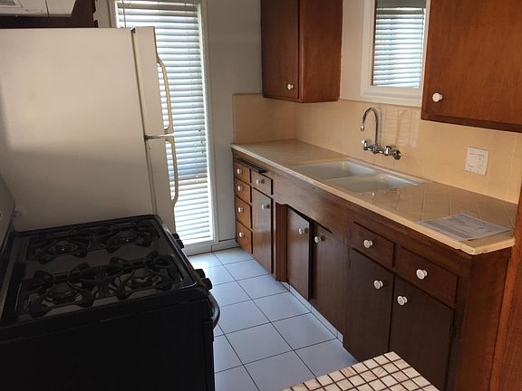 5th image of 4011 E 1st St APT 1