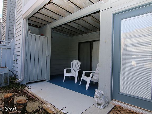 2nd image of 2303 Wood Gate Ln