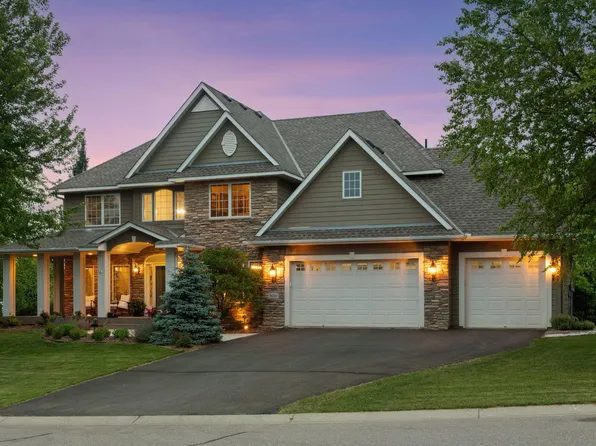 3049 Fairway Dr, Chaska, MN 55318