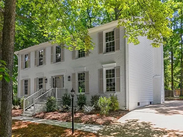 3003 Edgewater Dr, Greensboro, NC 27403