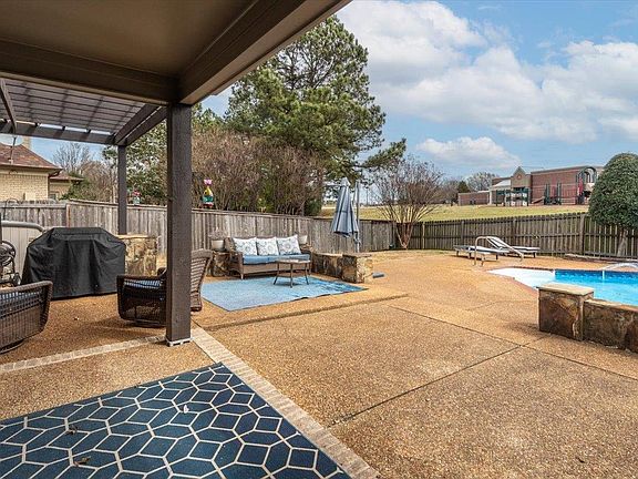 4th image of 1196 Tuscumbia Rd