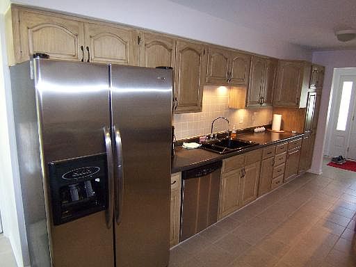 3rd image of 9325 Melvina Ave