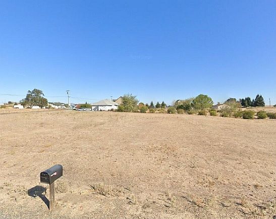 1st image of 1926 Village Dr