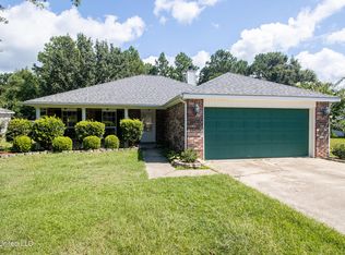 11700 Quail Creek Dr, Ocean Springs, MS 39564