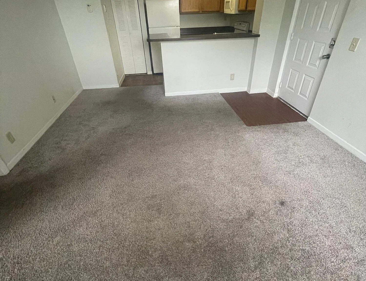 718 Executive Center Dr — Photo 4