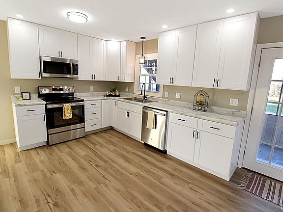 4th image of 811 N Polk Dr