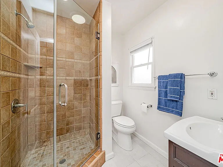 820 Alandele Ave — Photo 24