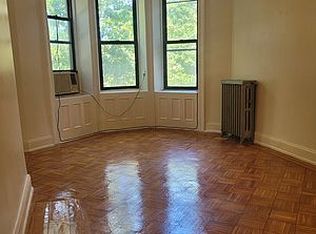 996 Park Pl APT 4, Brooklyn, NY 11213