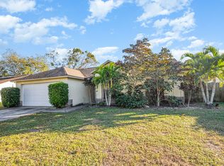 869 Yorktowne Dr, Rockledge, FL 32955