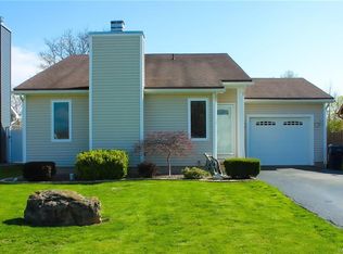 9261 Saint Johns Pkwy, Niagara Falls, NY 14304