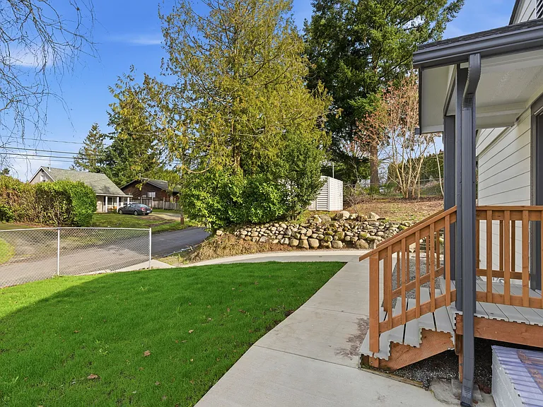 5801 S Cushman Ave #1 — Photo 20