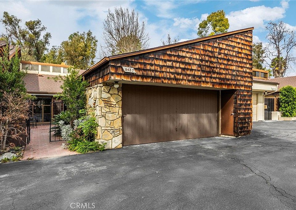 1st image of 9437 Friendly Woods Ln
