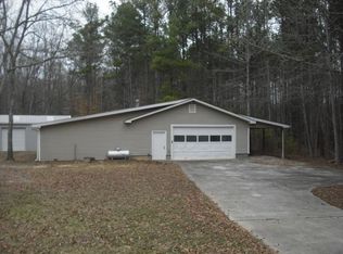 1083 Fincherville Rd, Jackson, GA 30233