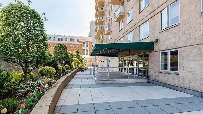 Sold by Garfield Realty  | media 21