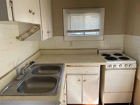 5th image of 1625 29th Ave N #2