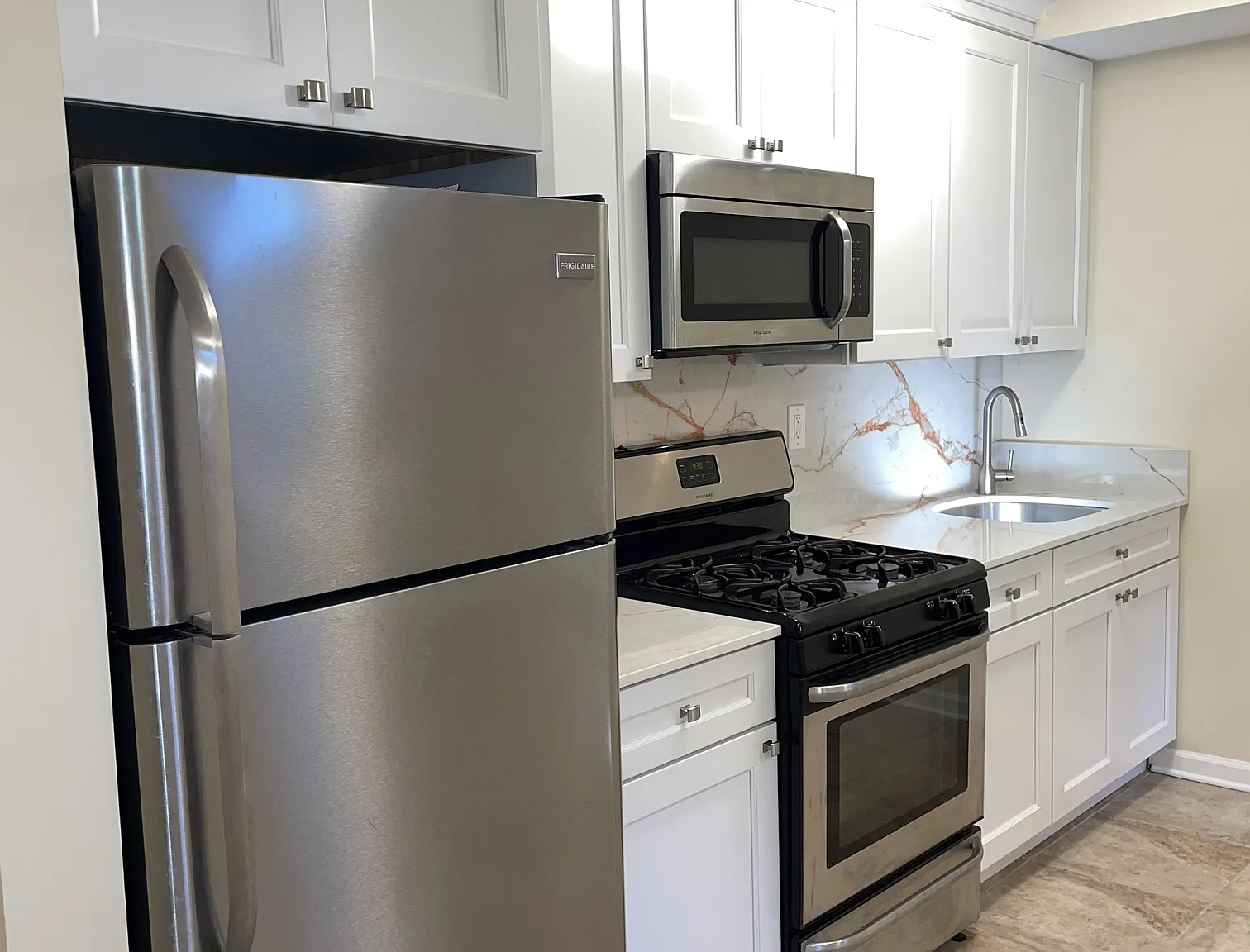 Studio, 600 sqft, $1,350 — Photo 1