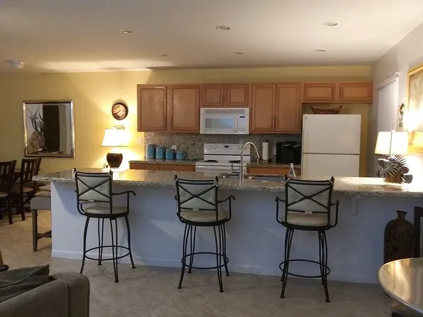 160 High Point Blvd APT B, Boynton Beach, FL 33435