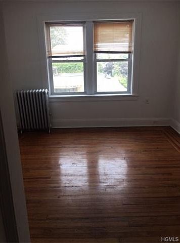 2nd image of 432 Riverdale Ave APT 4D