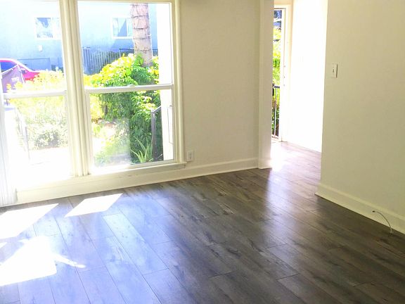 4th image of 5053 Whitsett Ave #203
