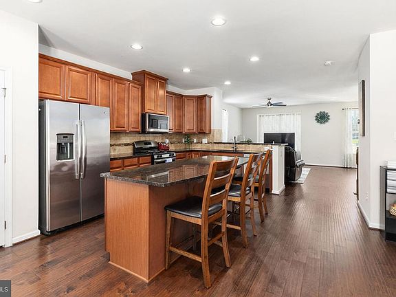 5th image of 7030 Darbey Knoll Dr