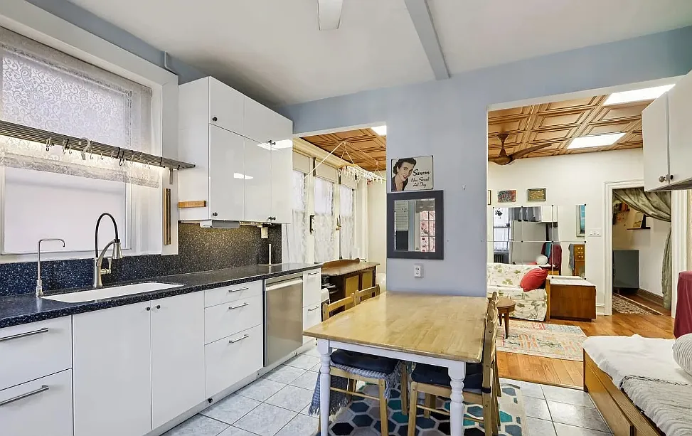 2 bed, 1250 sqft, $1,290 — Photo 2