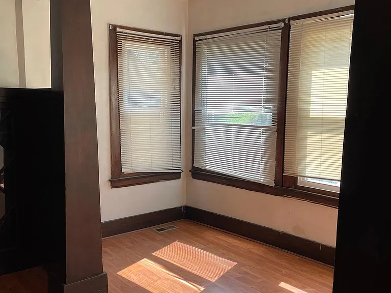 605 Greenfield Ave #2 — Photo 1